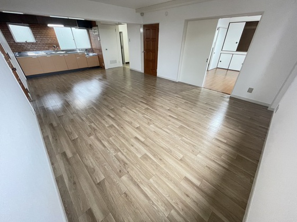 (2/24) 居室・リビング (2/24) 居室・リビング