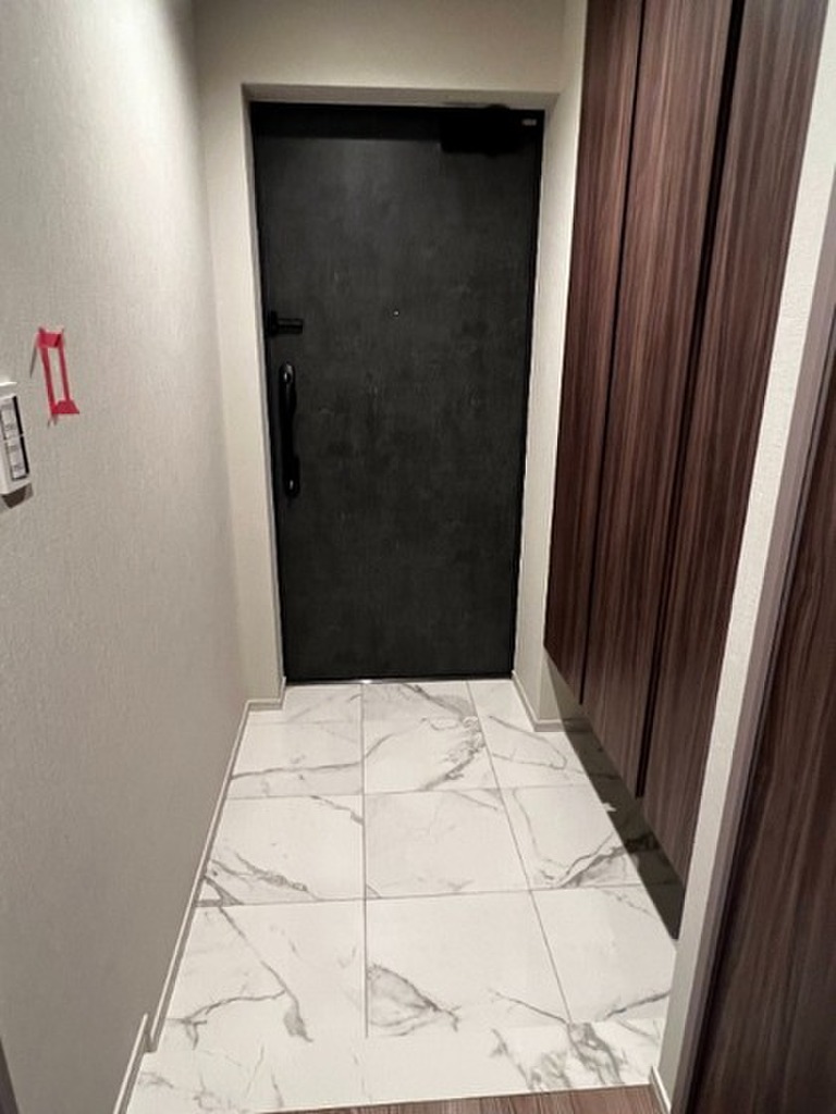 (9/19) 玄関 (9/19) 玄関