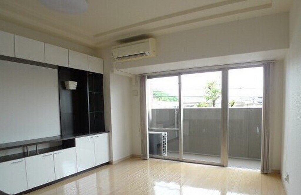 (2/20) 居室・リビング (2/20) 居室・リビング