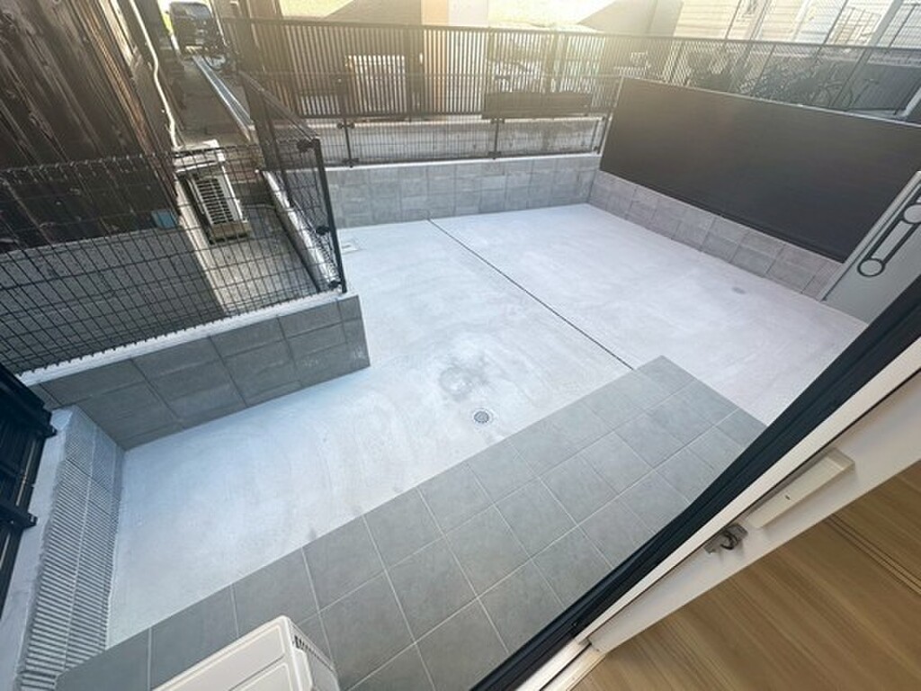 (9/22) バルコニー