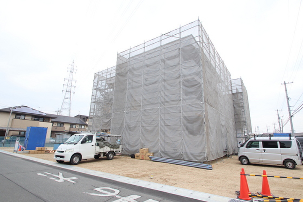 (8/12) バルコニー (8/12) バルコニー