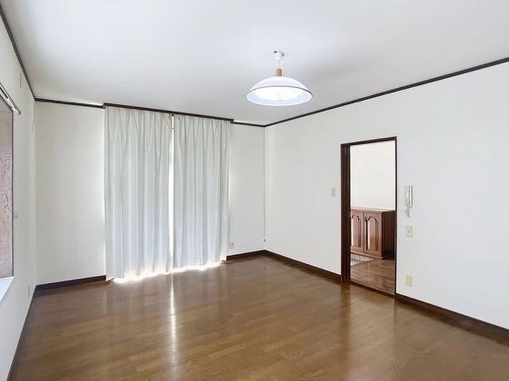 (21/28) 居室・リビング