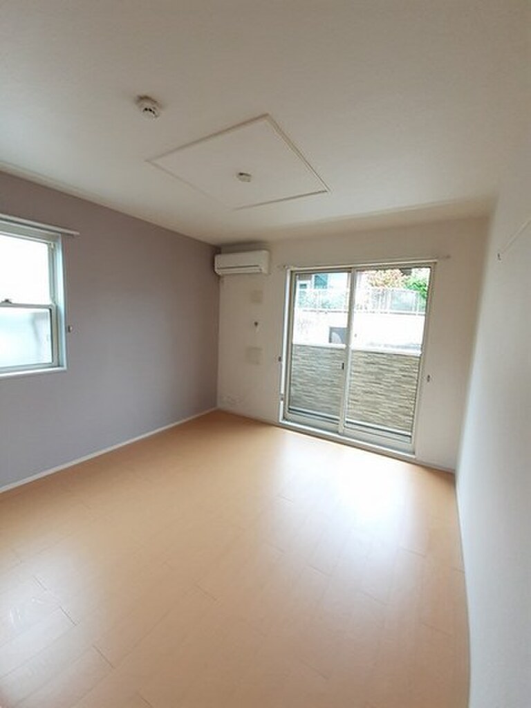 (2/15) 居室・リビング (2/15) 居室・リビング