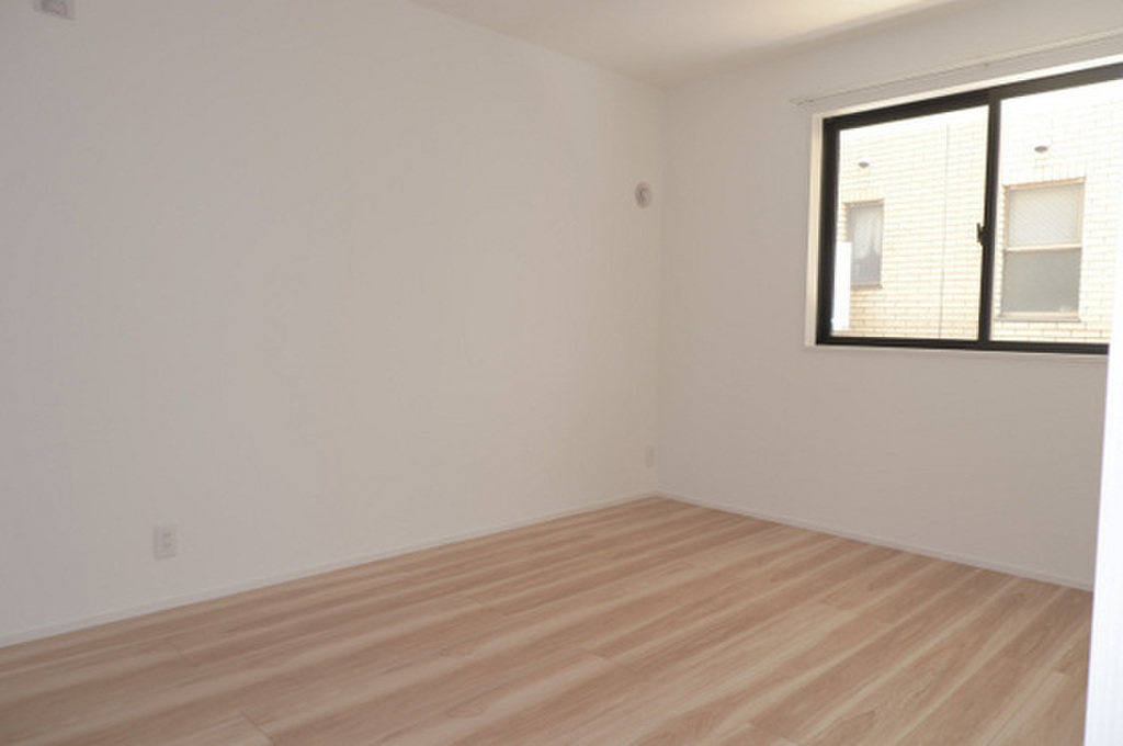 (7/22) ※掲載写真は同マンション別部屋参考写真となります。