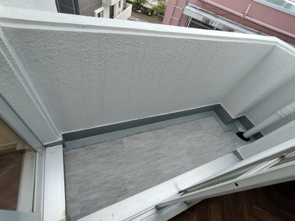 (13/21) バルコニー