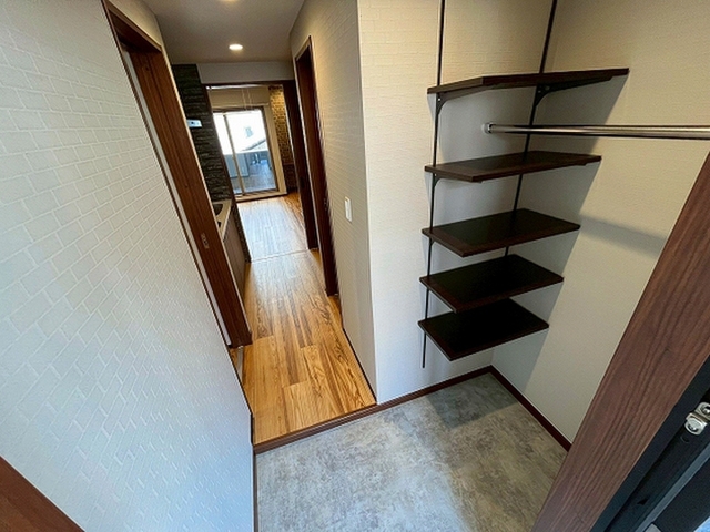 Lien Cort宇品