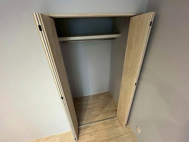 Lien Cort宇品