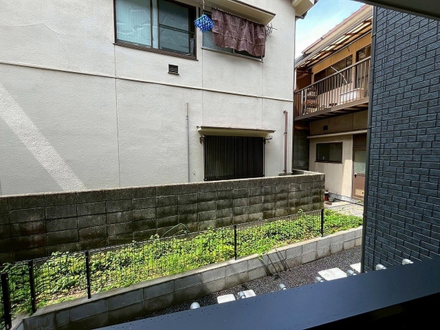 Lien Cort宇品