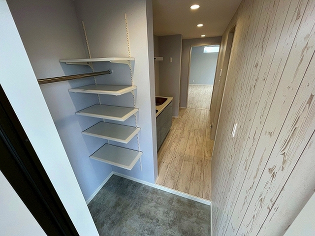 Lien Cort宇品