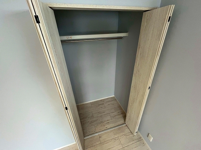 Lien Cort宇品