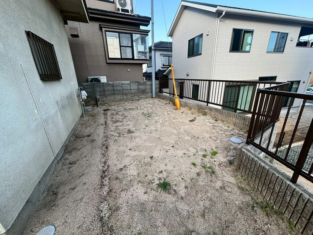 (13/19) 庭 (13/19) 庭