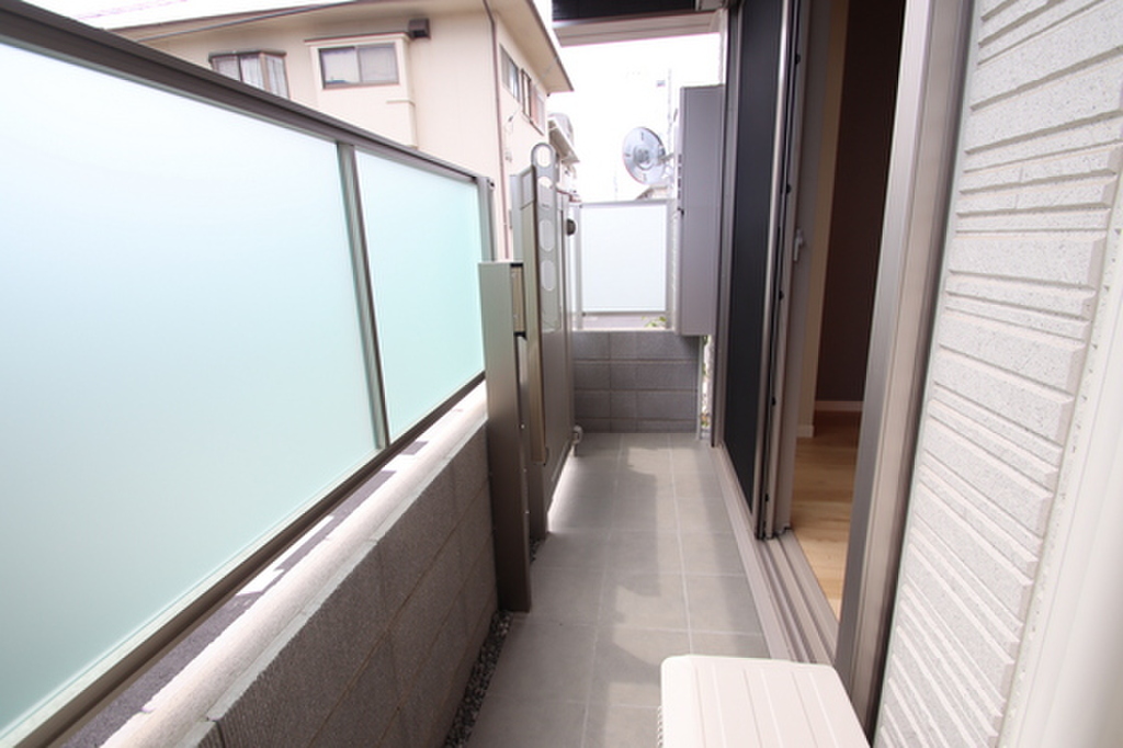 (17/25) バルコニー