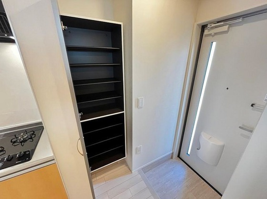 (11/16) 玄関 (11/16) 玄関