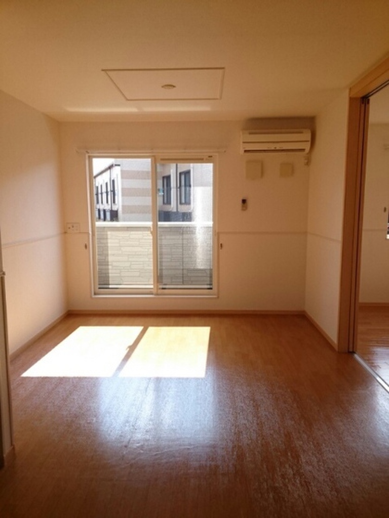 (2/14) 居室・リビング (2/14) 居室・リビング