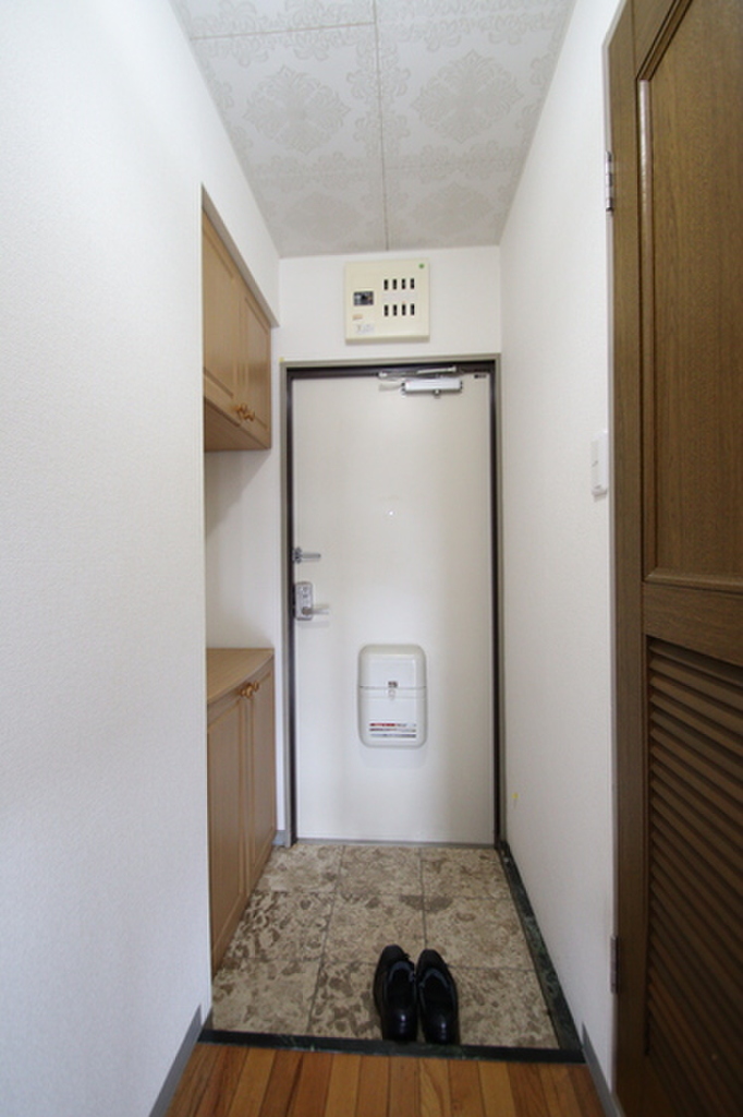 (16/20) 玄関 (16/20) 玄関