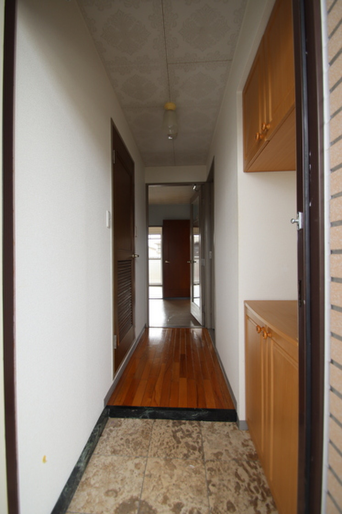 (7/20) 玄関 (7/20) 玄関