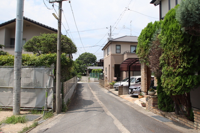 ホワイエ国富