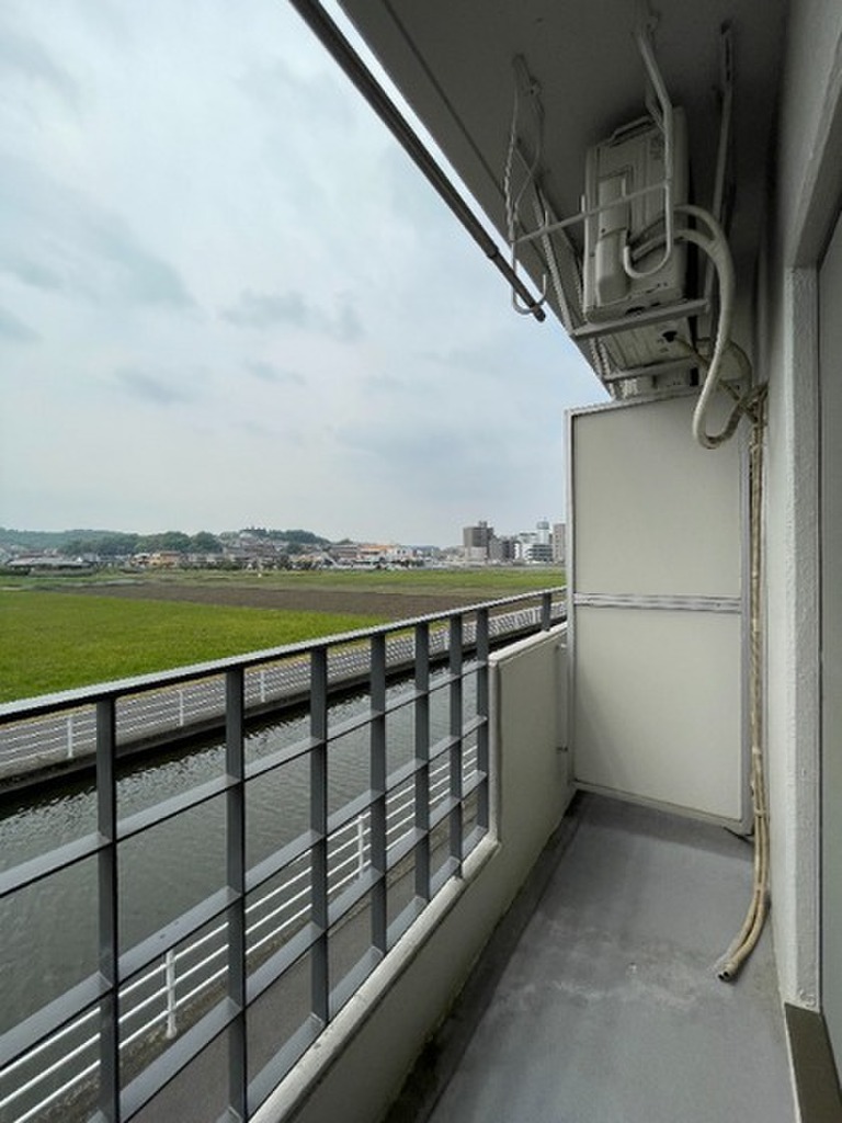 (12/19) バルコニー