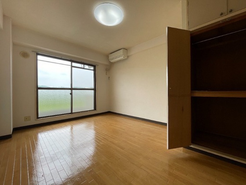 (14/19) 居室・リビング