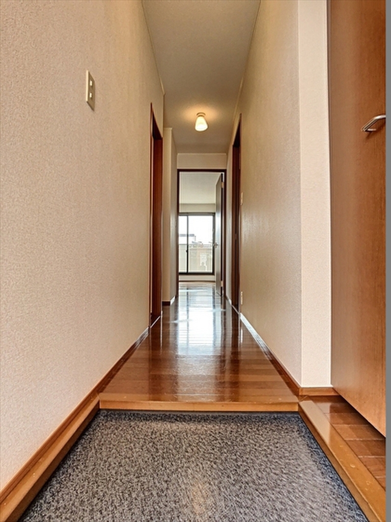 (9/24) 玄関 (9/24) 玄関