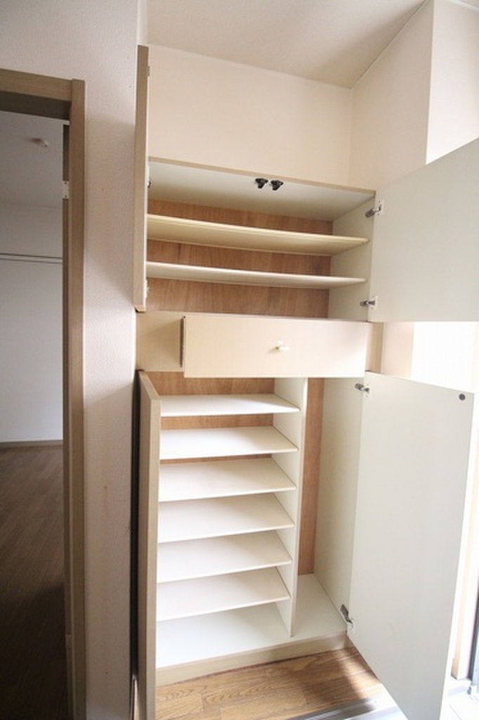 (10/13) 玄関 (10/13) 玄関