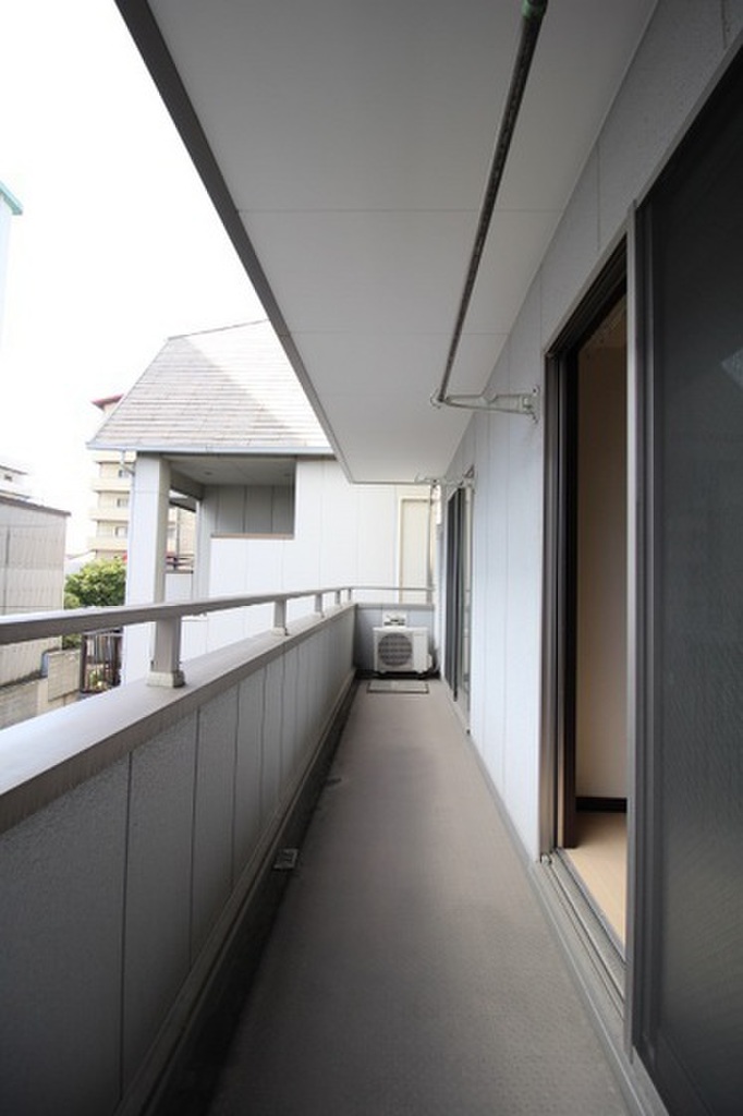 (10/25) バルコニー