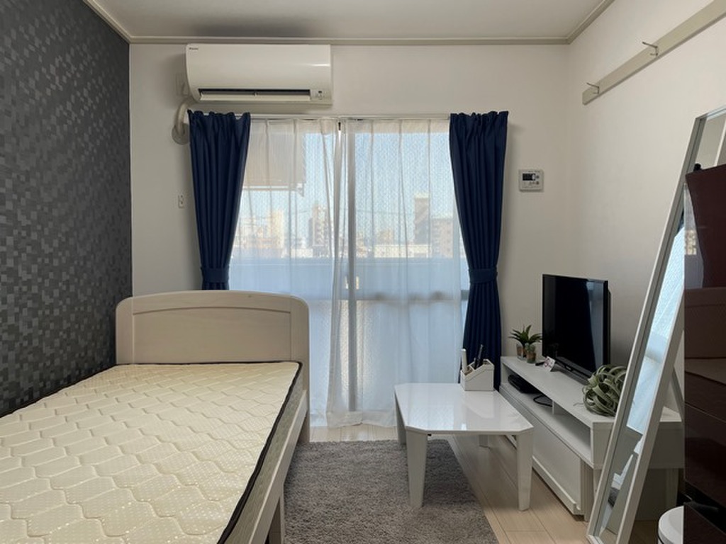 エールマンスリー観音 1Kの室内