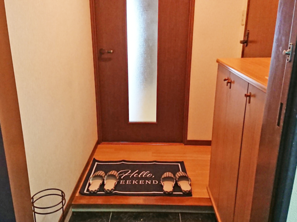 エールマンスリー段原 壱番館 2LDK 玄関