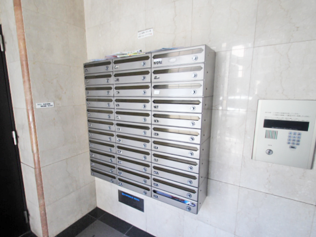 エールマンスリー段原 壱番館 2LDK エントランス