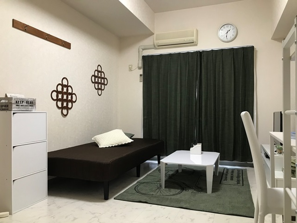 エールマンスリー平和公園西 弐番館 1K 居室・リビング