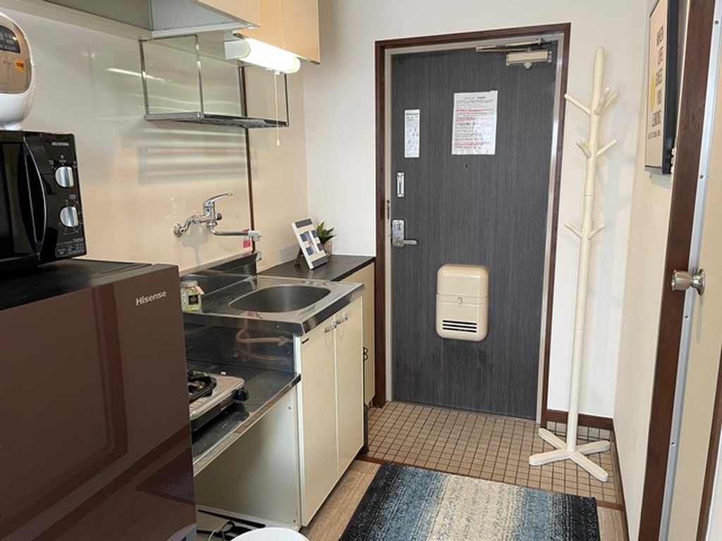 エールマンスリー舟入 1R 玄関