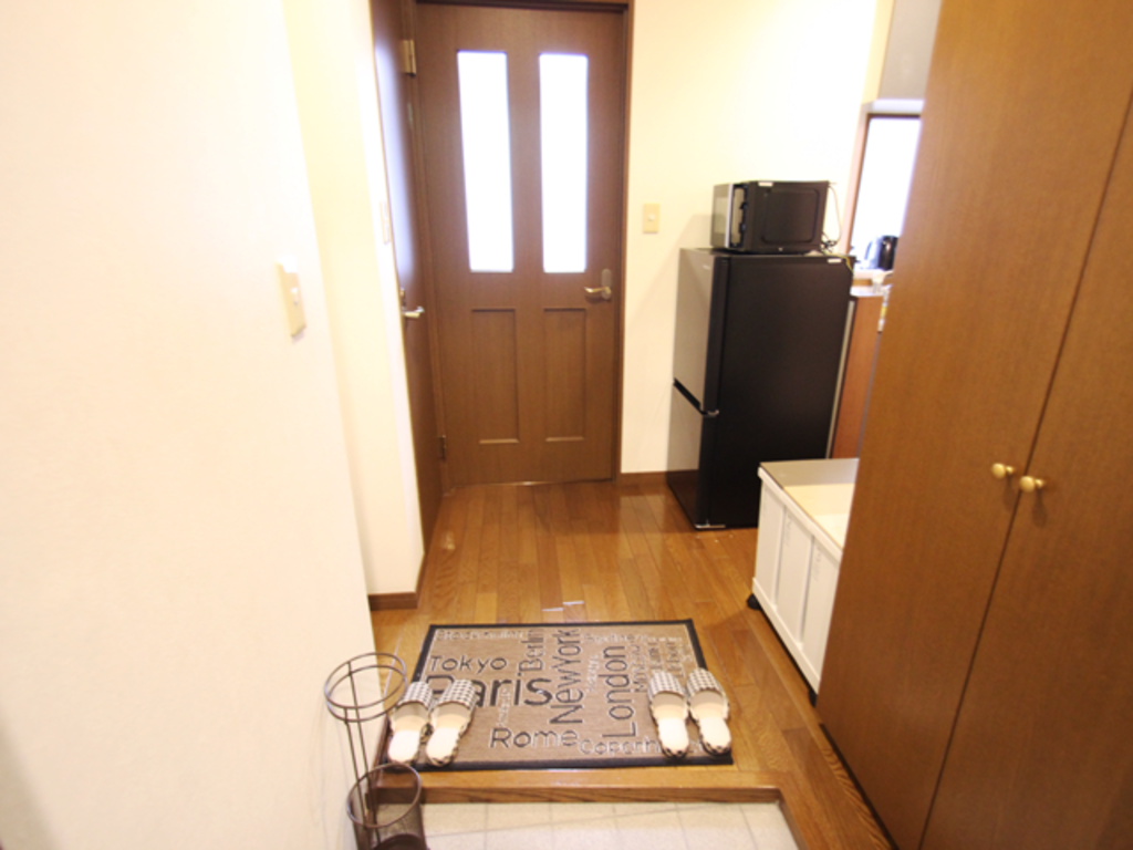 エールマンスリー紙屋町 1K 玄関
