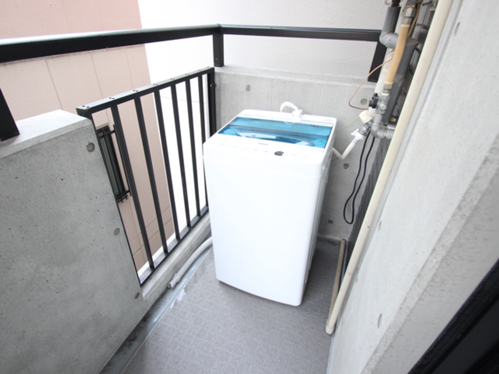 エールマンスリー紙屋町 1K バルコニー