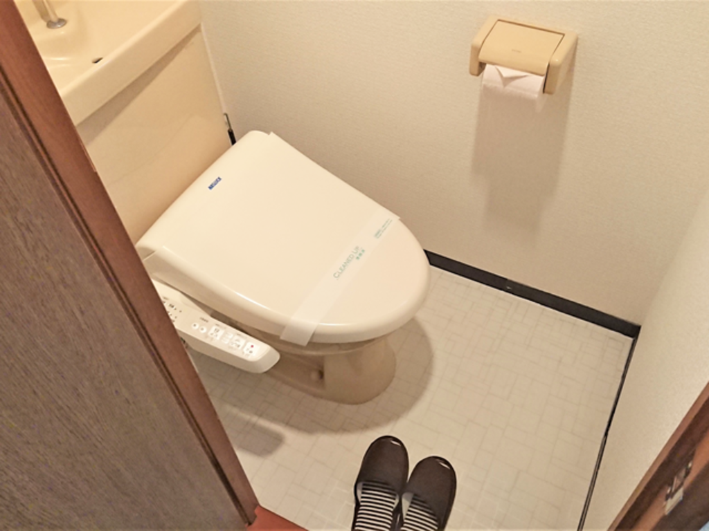 エールマンスリー東白島 壱番館 2DK トイレ