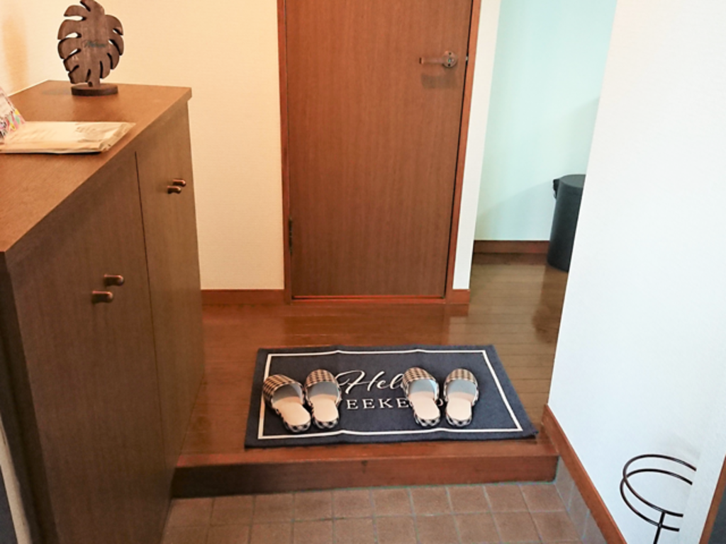 エールマンスリー東白島 壱番館 2DK 玄関