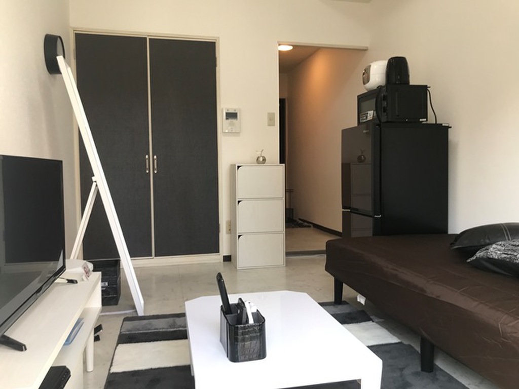 エールマンスリー十日市 1Rの室内