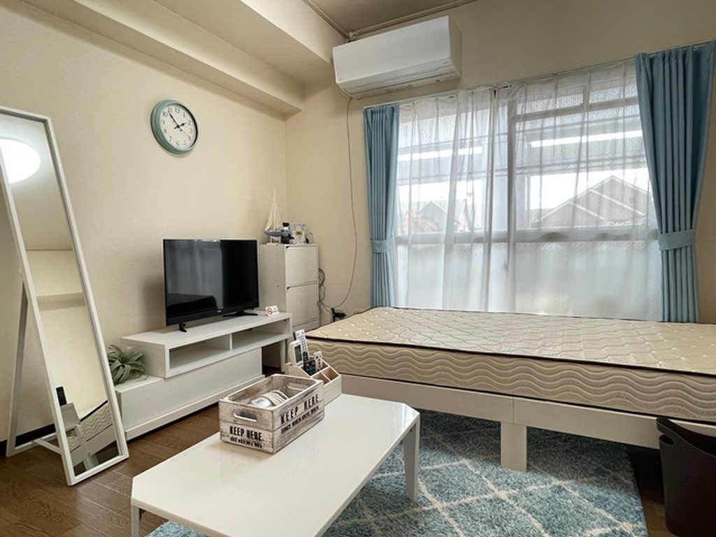 エールマンスリー天神川駅 1Kの室内