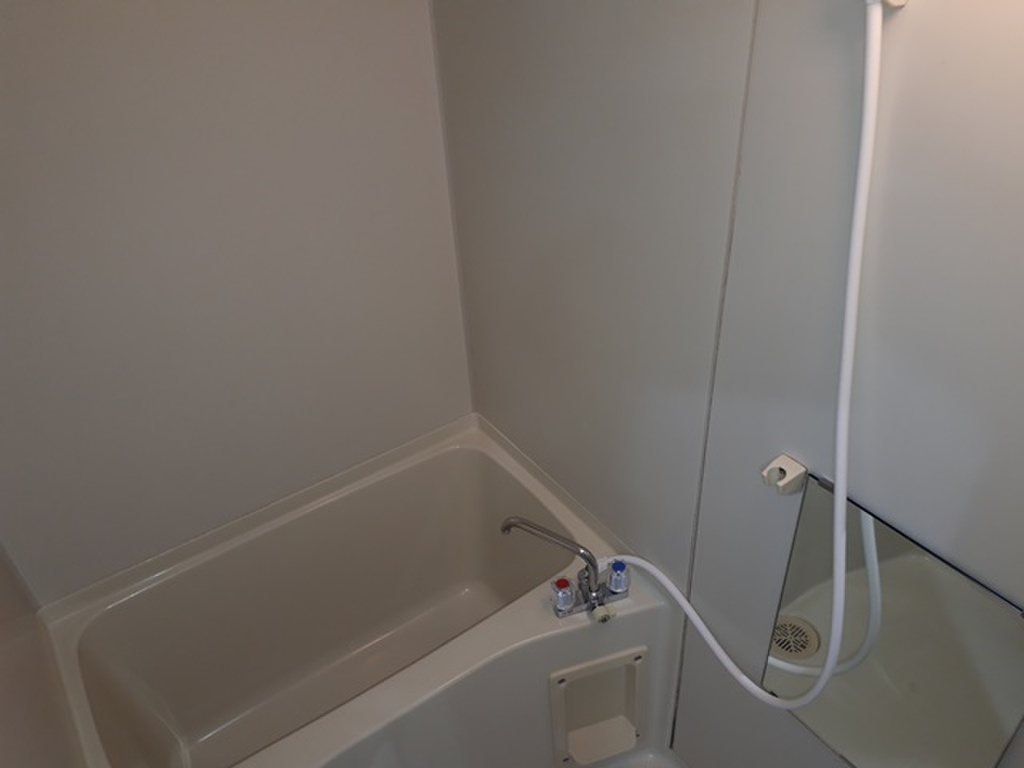 エールマンスリー広島駅北 1K バス