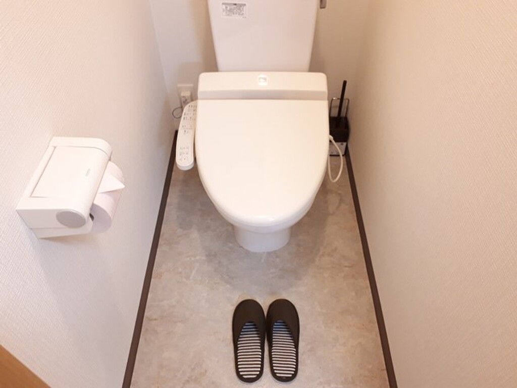 エールマンスリー矢賀駅前 1K トイレ