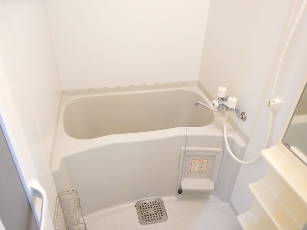 エールマンスリー幟町　参番館 1R バス