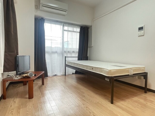 エールマンスリー牛田 1Rの室内