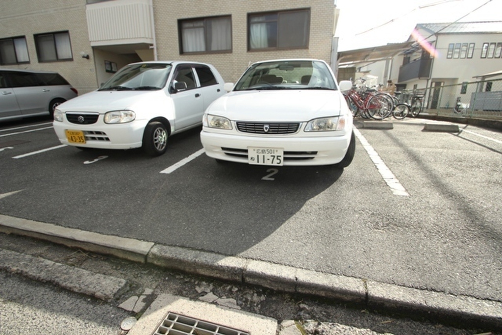 (15/25) 駐車場