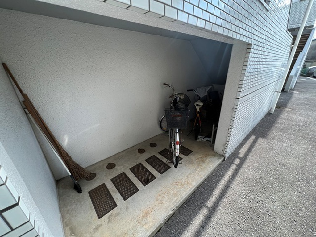 (25/34) 駐輪場 (25/34) 駐輪場