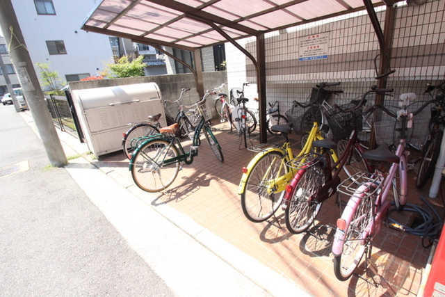 エールマンスリー横川 九番館 1R 駐輪場