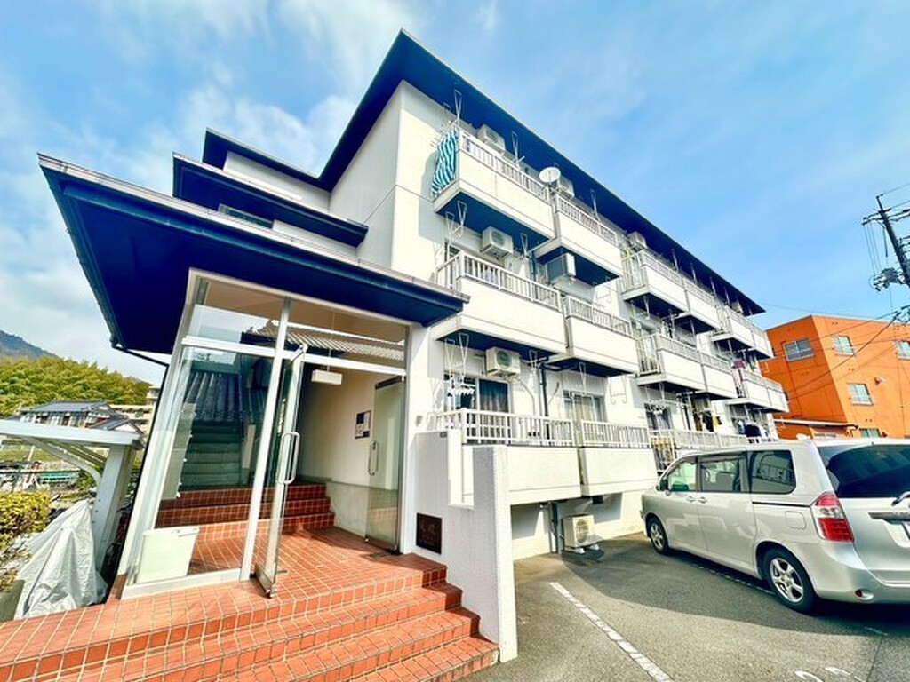 ☆上安エリア☆駅徒歩3分！！ネット使用料無料のお値打ち物件♫