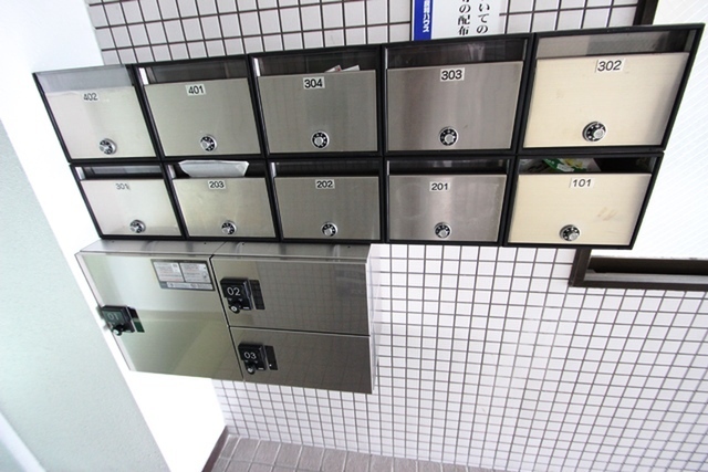 エールマンスリー広島駅北参番館 1K 集合ポスト