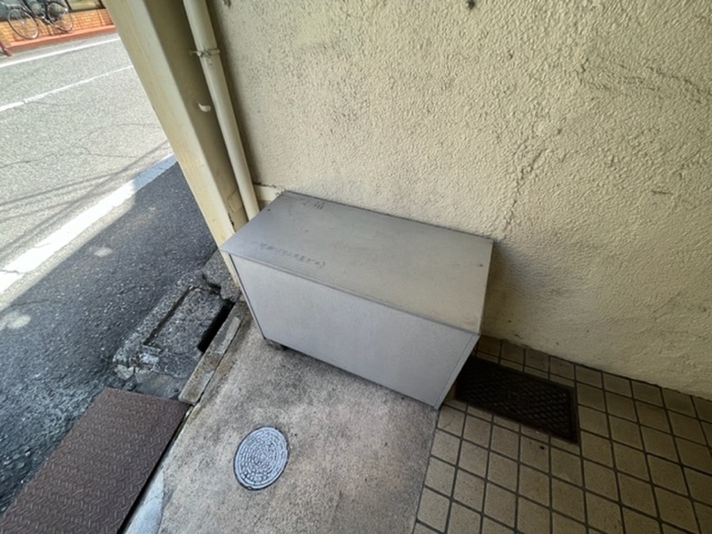 (16/18) ゴミ捨て場