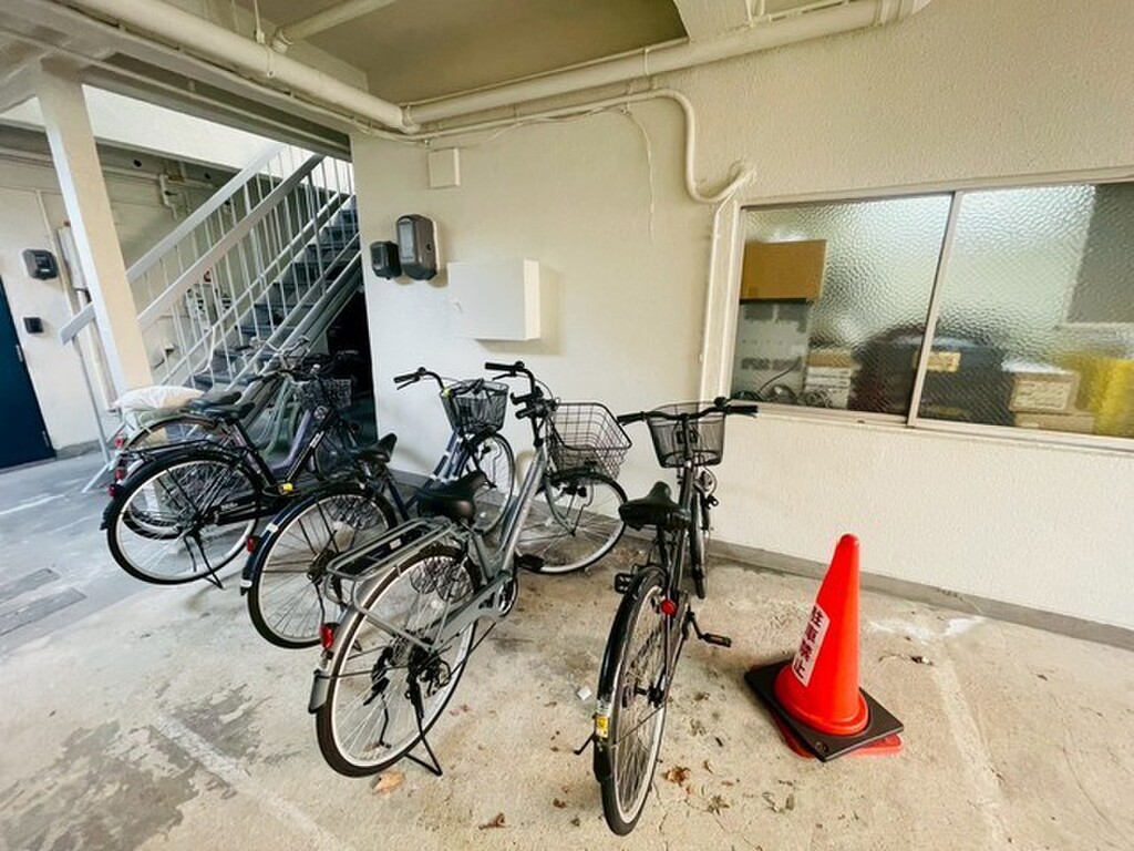 (14/24) 駐輪場 (14/24) 駐輪場