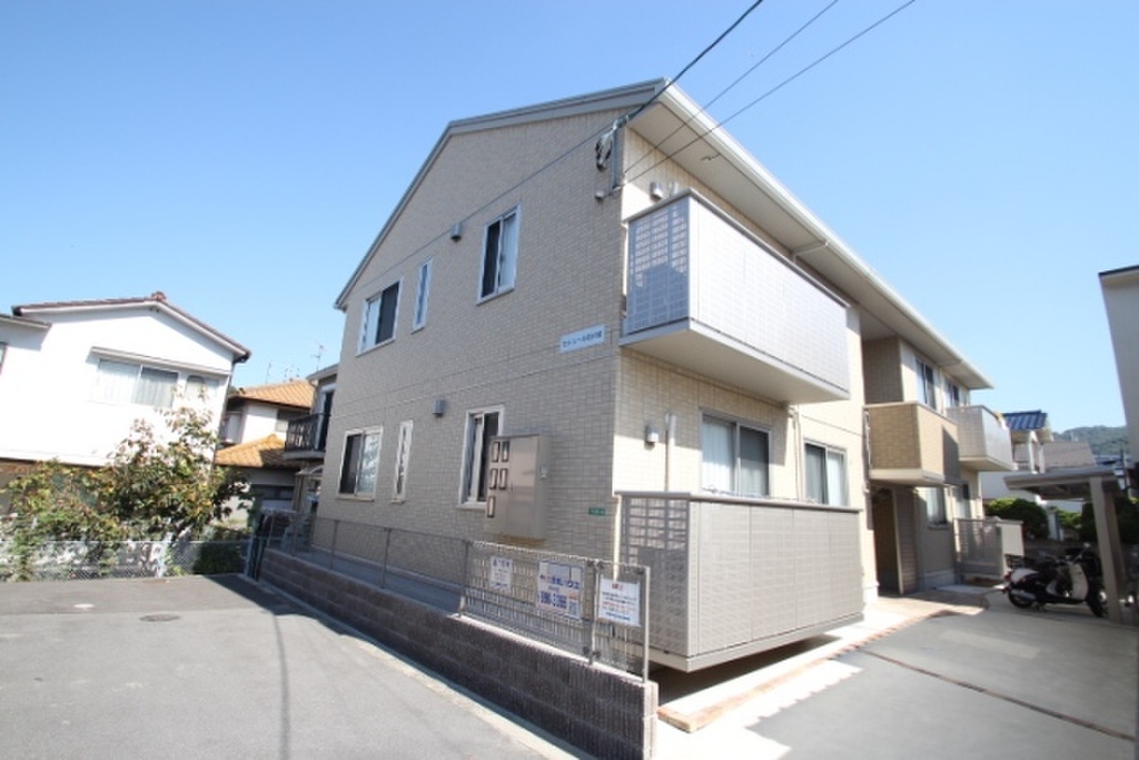 新婚・ルールシェアの皆様におすすめ♪築13年の2LDK