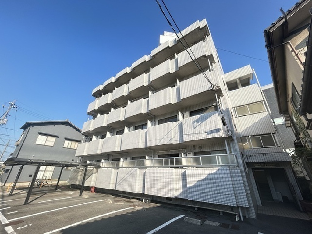 ☆草津エリア☆駐車場１台無料☆駅近☆室内リフォーム済み3LDK☆